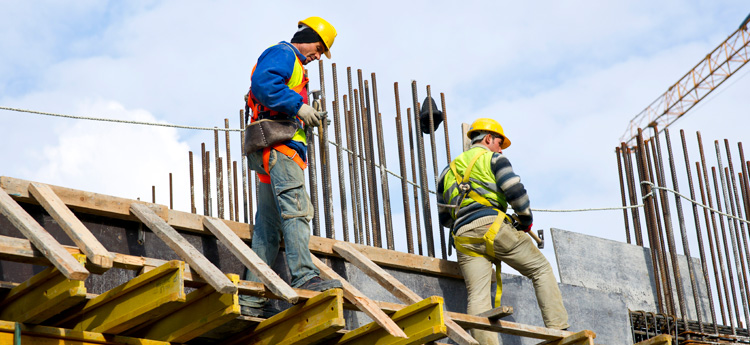 Construction-Worker-First-Aid
